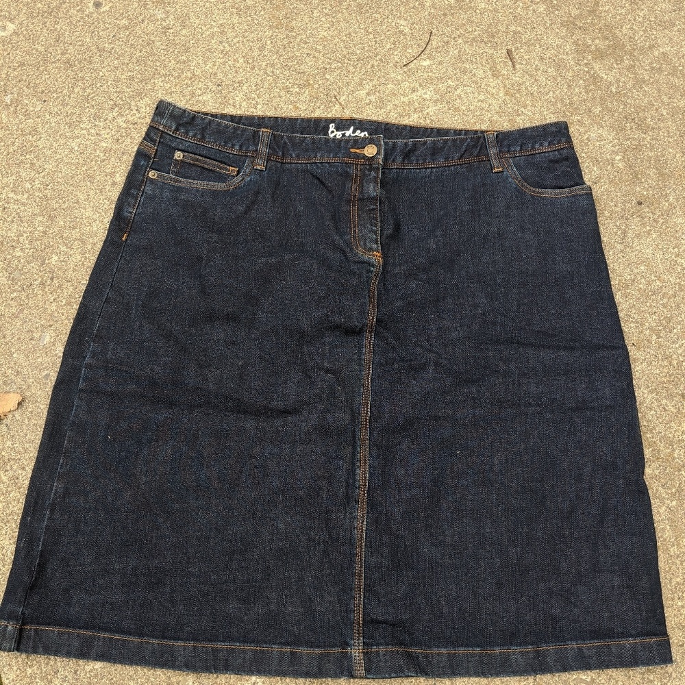 Women's Boden Dark Denim Skirt Size 18 Like New